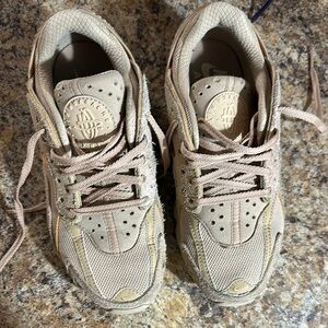 Kids Beige Nike Huarache Sneakers